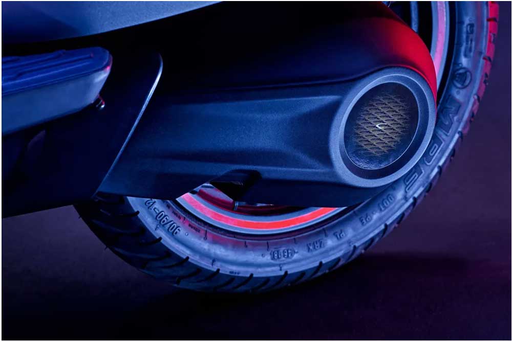 Bajaj Chetak rear tyre view