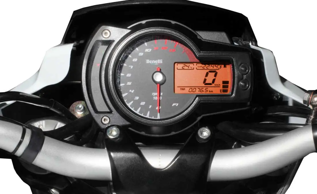Benelli BN 600 R speedometer