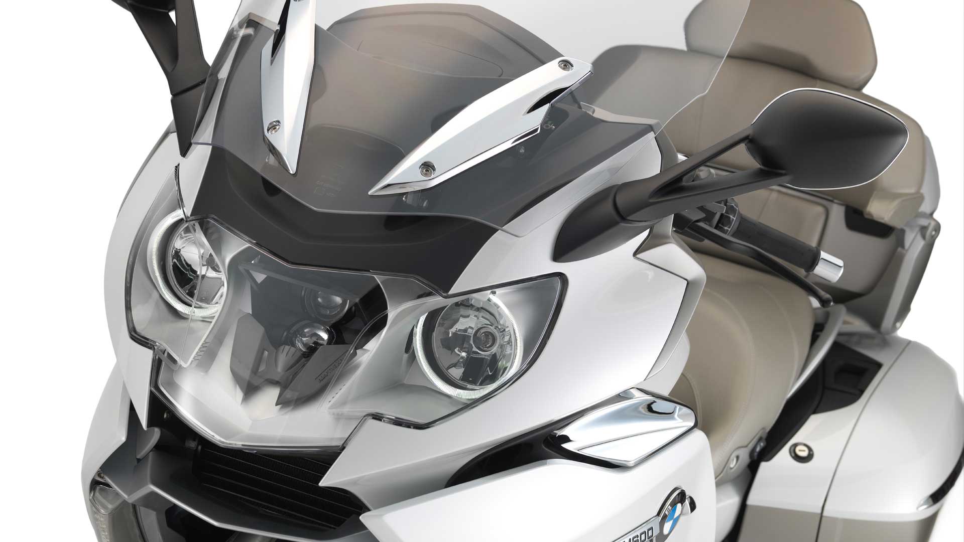 2014 BMW K 1600 GTL Exclusive front headlight