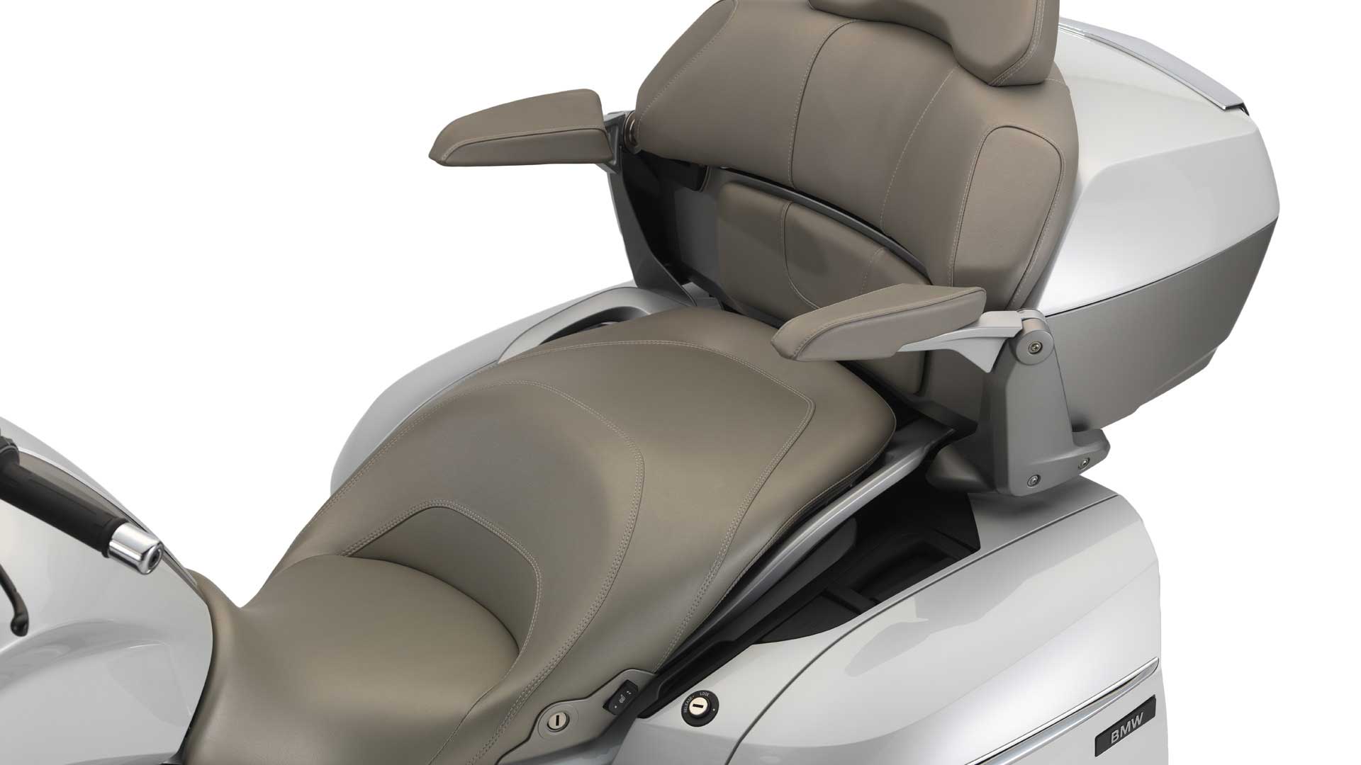 2014 BMW K 1600 GTL Exclusive seats