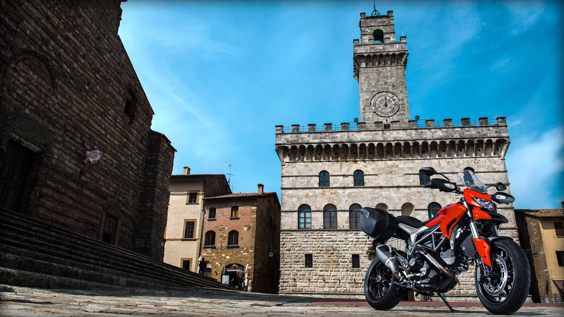 2014 Ducati Hyperstrada