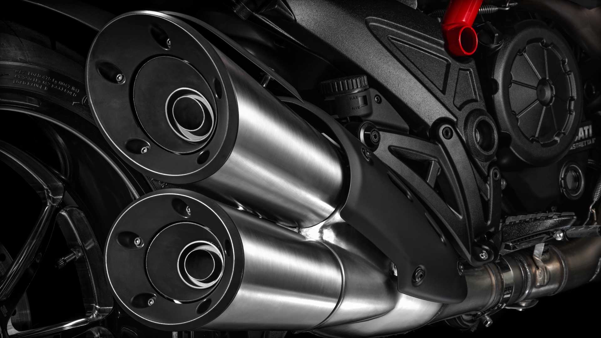 Ducati Diavel Carbon silencer