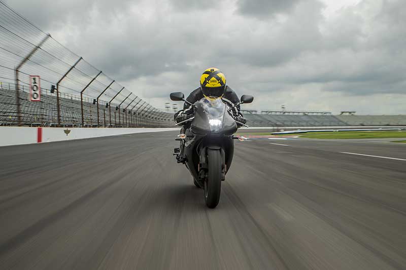 2014 Erik Buell Racing 1190RX front view