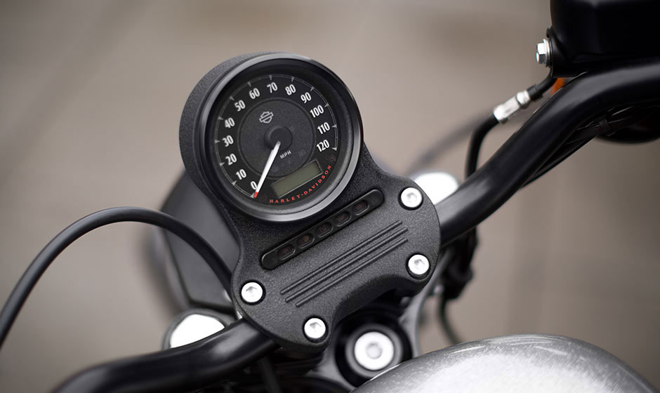 Harley Davidson Iron 883 Speedometer