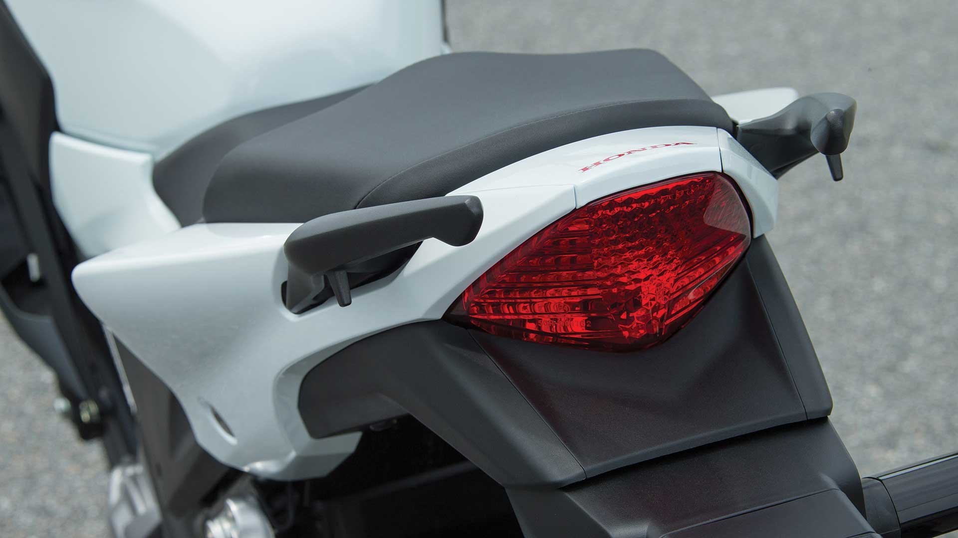 Honda CB300FA taillamp