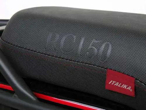 Italika RC 150 GT seat