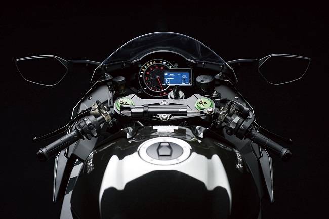 Kawasaki Ninja H2 Carbon Speedometer view