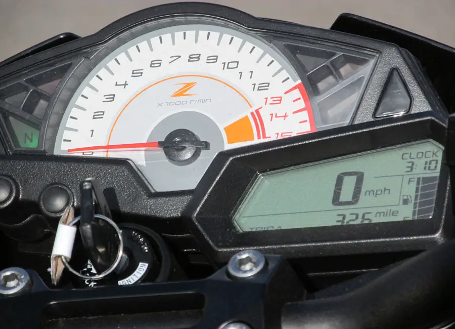 Kawasaki Z300 2015 Speedometer