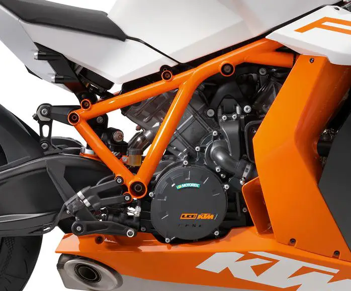 KTM 1190 RC8 R 2015 Engine