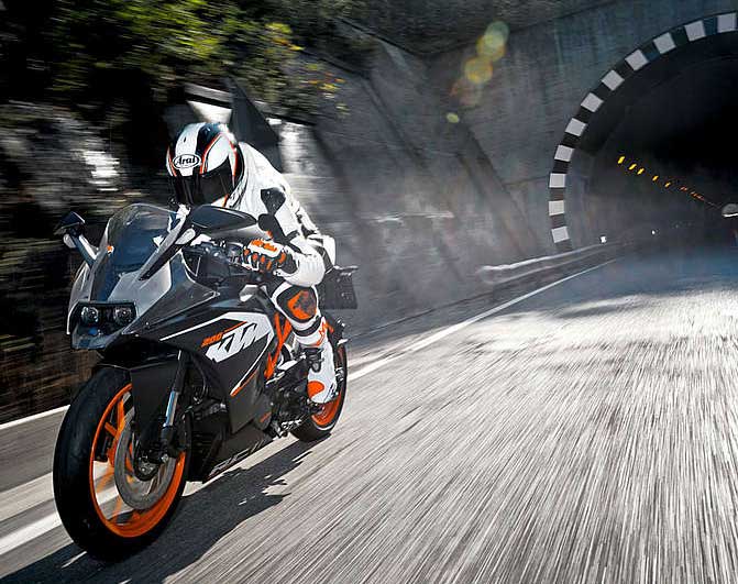 KTM RC 200 with Running 
