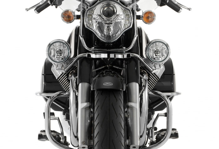 Moto Guzzi California 1400 Touring Front View