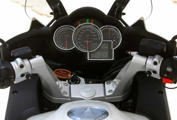 Moto Guzzi Norge GT 8V speedometer