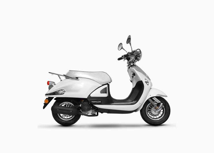 Royal Touch Legend 125 side view
