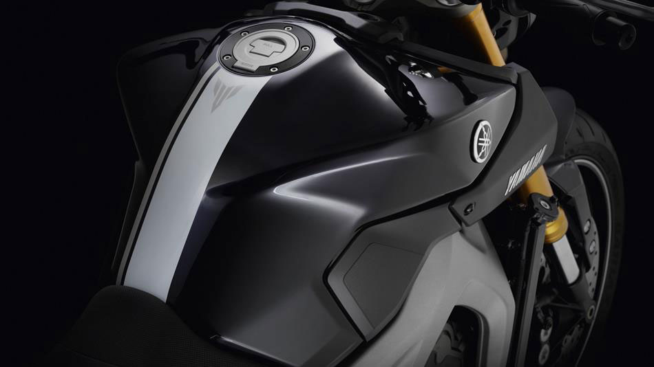 Yamaha MT 09 2015 Fuel Tank