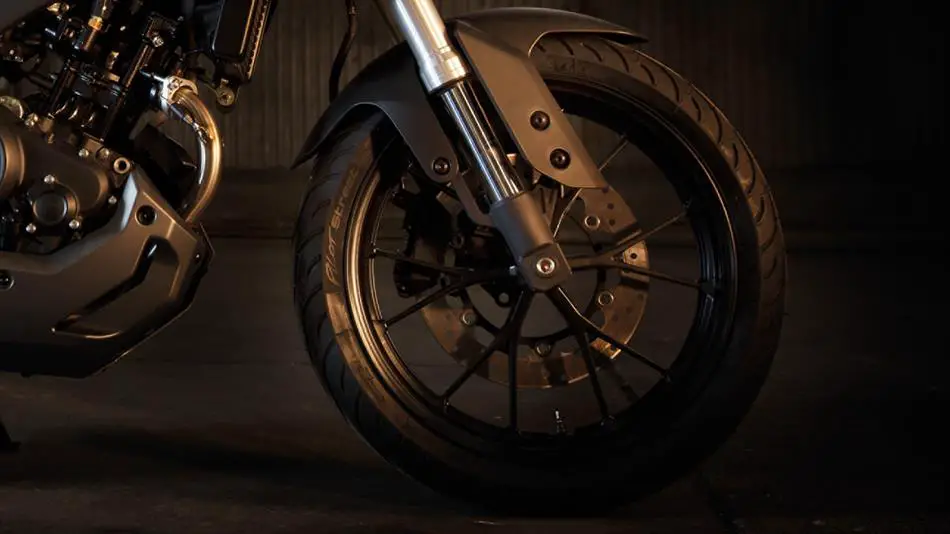 yamaha MT 125 ABS front wheel view