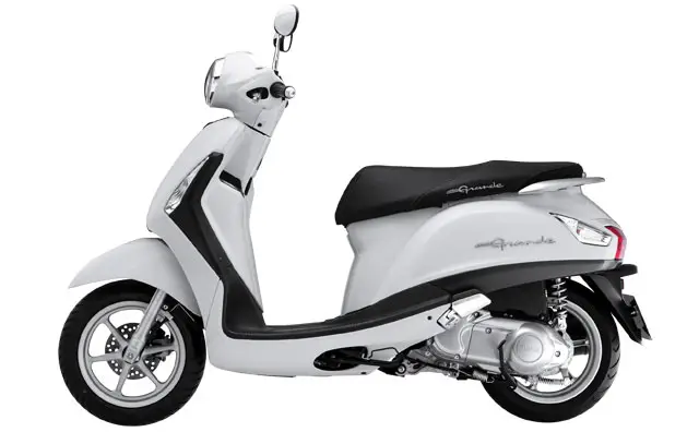 Yamaha Nozza Grand Deluxe 2015 side view