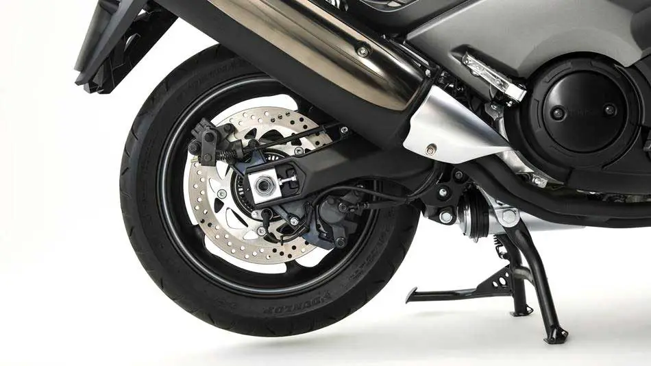 Yamaha TMax Iron Max rear wheel and disc view