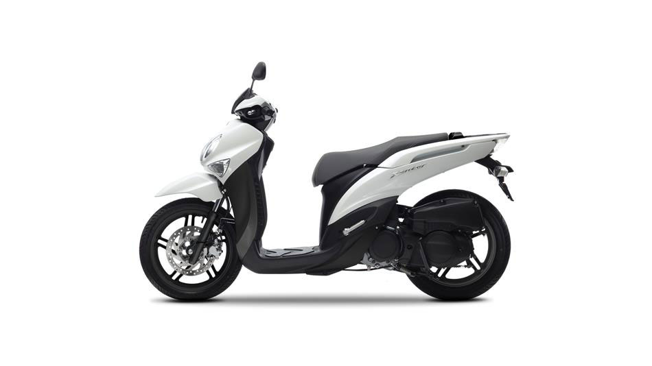 Yamaha Xenter 125 side view
