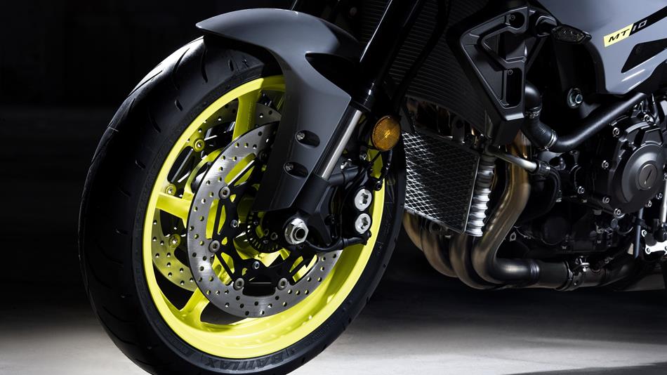 Yamaha MT 10 front wheel and disc view