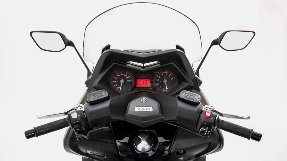 Yamaha T Max speedometer view