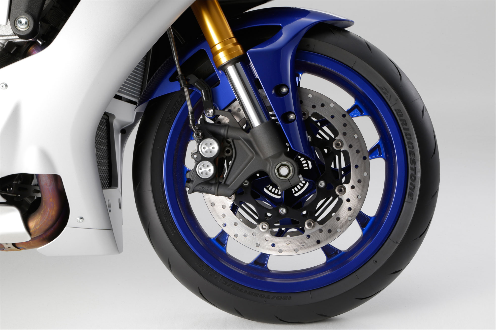 Yamaha YZF R1 2015 Front Wheel View
