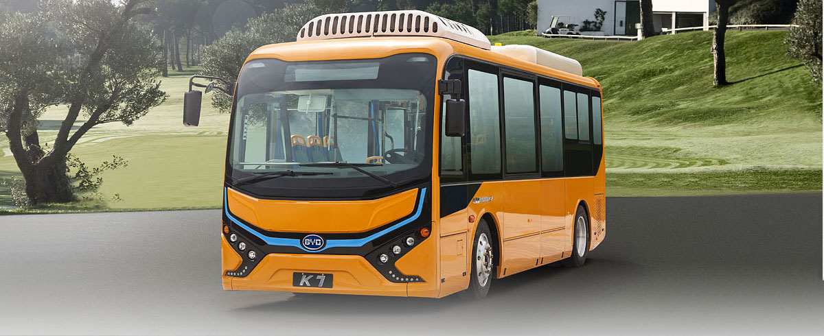BYD Electric Bus 8M front cross view