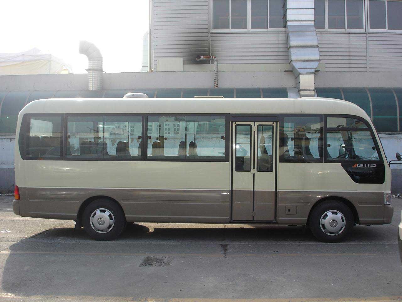 Hyundai County Bus Exterior Side View