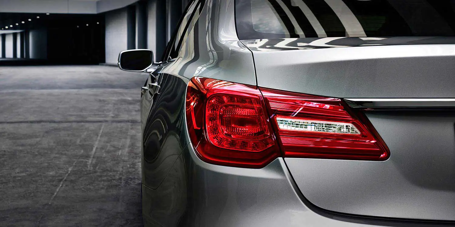 Acura RLX 2015 Exterior Back Light
