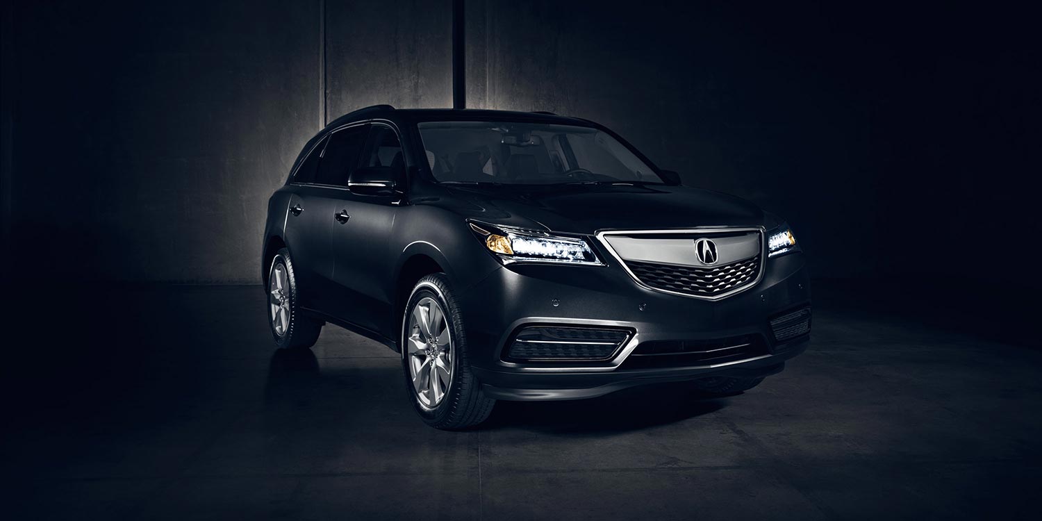 Acura MDX 2016 front cross view