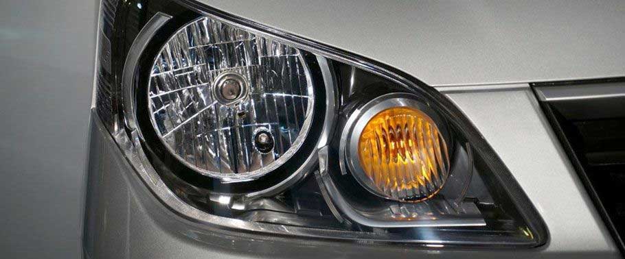 Ashok Leyland Stile LE 8 STR Exterior front headlight