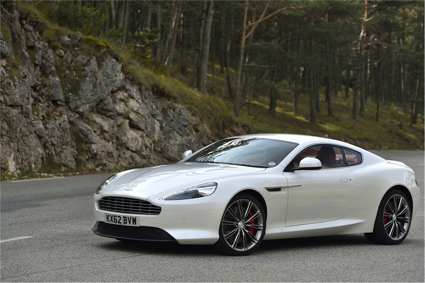 Aston Martin DB9 Coupe front cross view