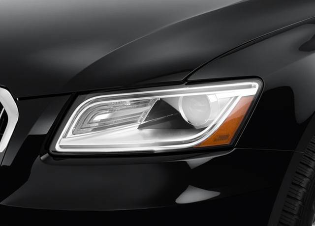 Audi Q5 2.0 TDI Technology Front Headlight