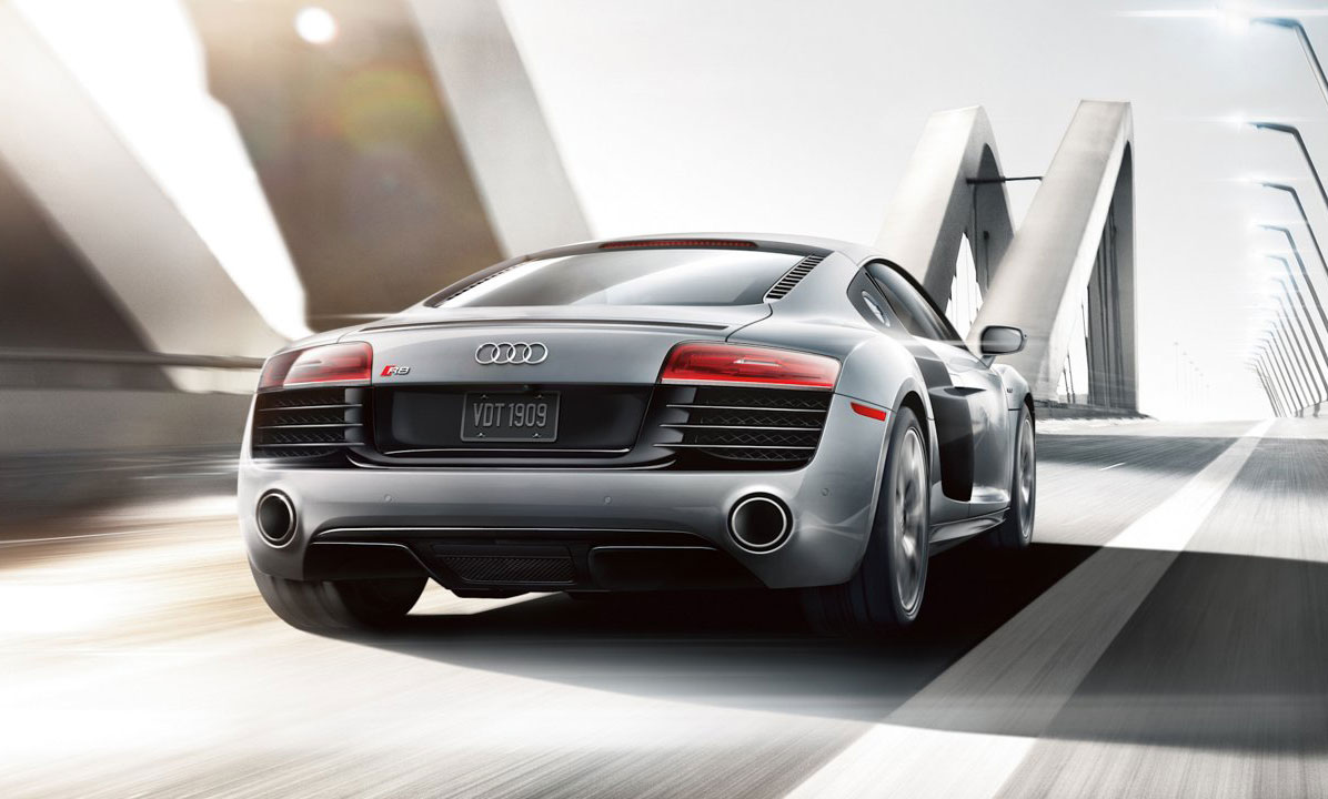 Audi R8 4.2 V8 coupe 2015 Back View