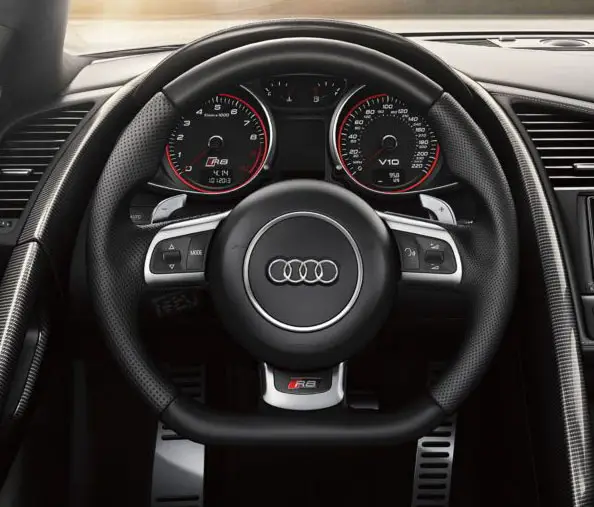 Audi R8 5.2 V10 Plus Steering