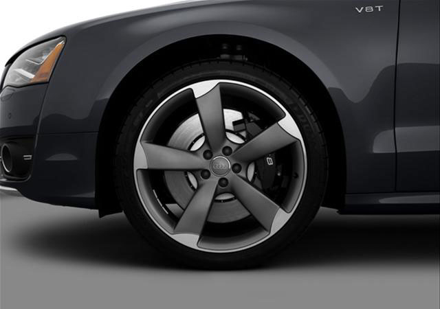 Audi S8 4.0 TFSI 2015 Wheel