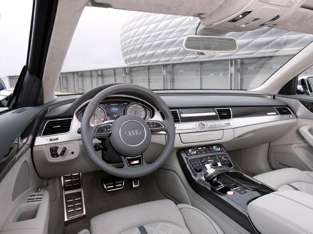 Audi S8 4.0 TFSI 2015 Front Interior View