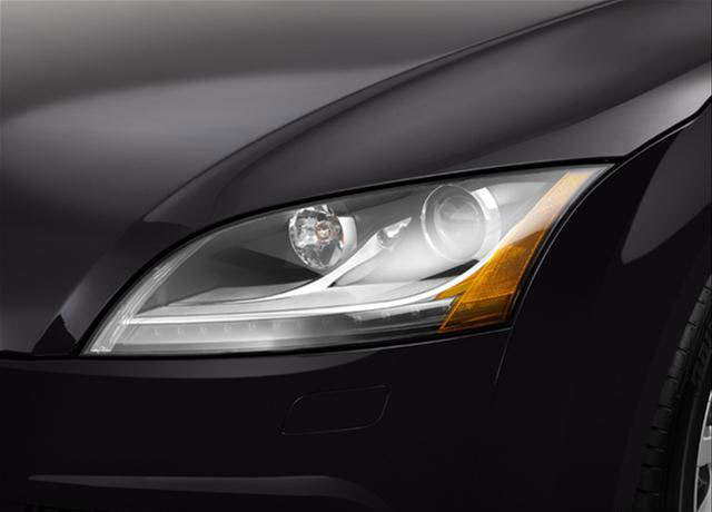 Audi TT 45 TFSI 2015 Front Headlight