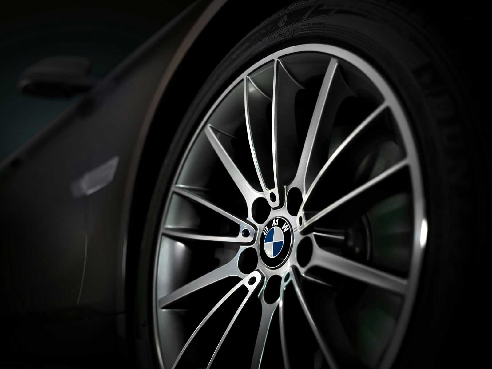 BMW 7 Series 740 Li Exterior wheel