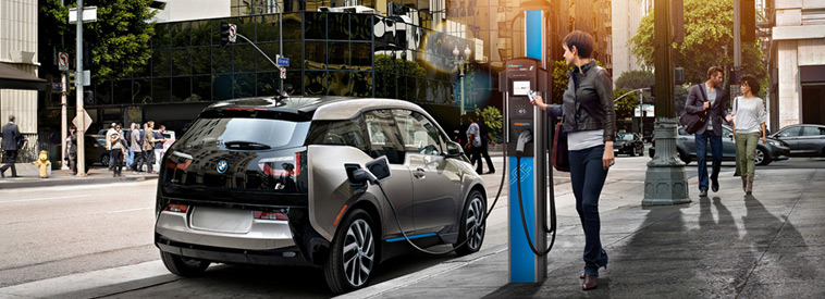 BMW i3 Range Extender plug in puplic charge view