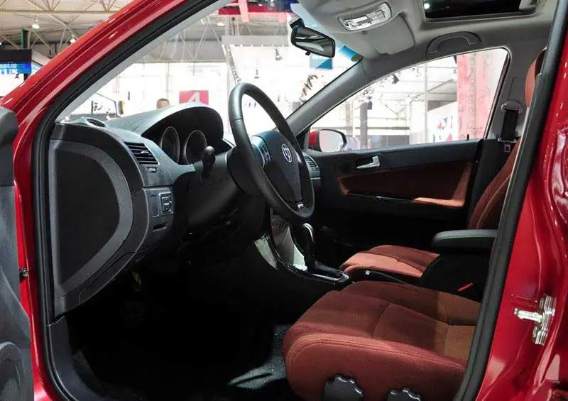 Brilliance FSV AT GL Interior steering