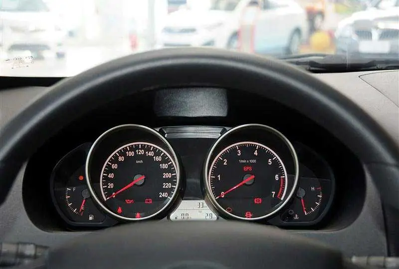 Brilliance H320 1.5 MT Deluxe Interior speedometer