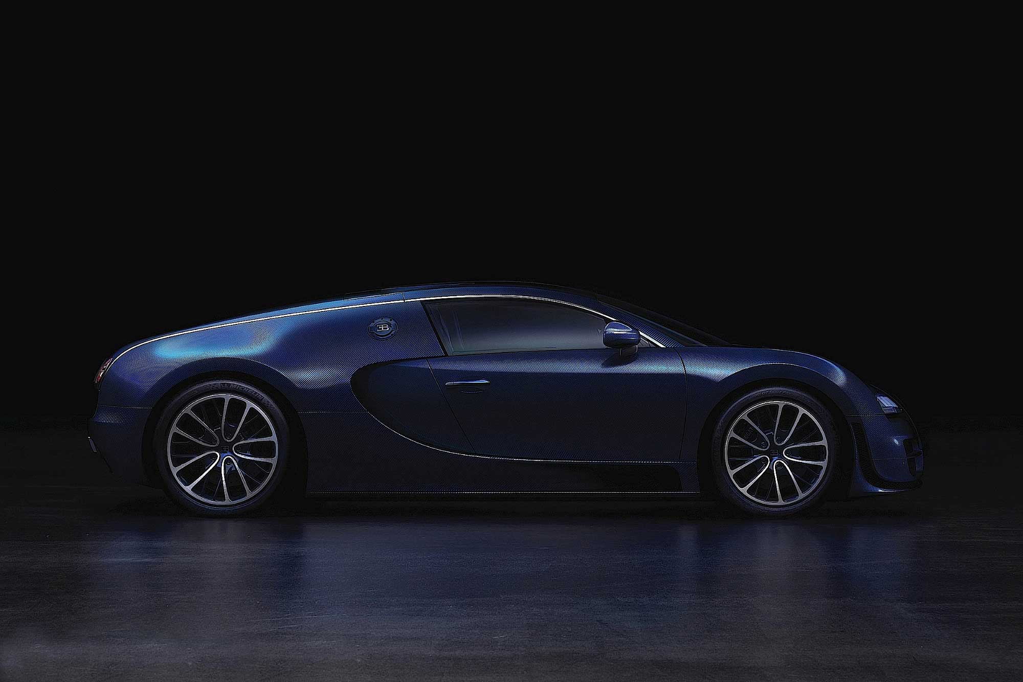Bugatti Veyron 16.4 Super Sport side view
