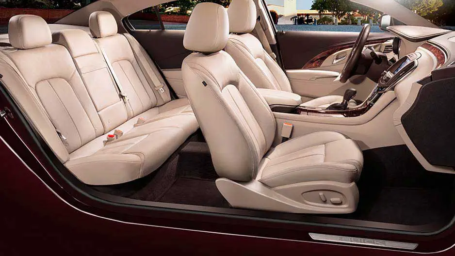 Buick LaCrosse AWD Premium I Interior seats