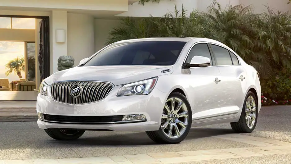 Buick LaCrosse FWD Exterior front cross view
