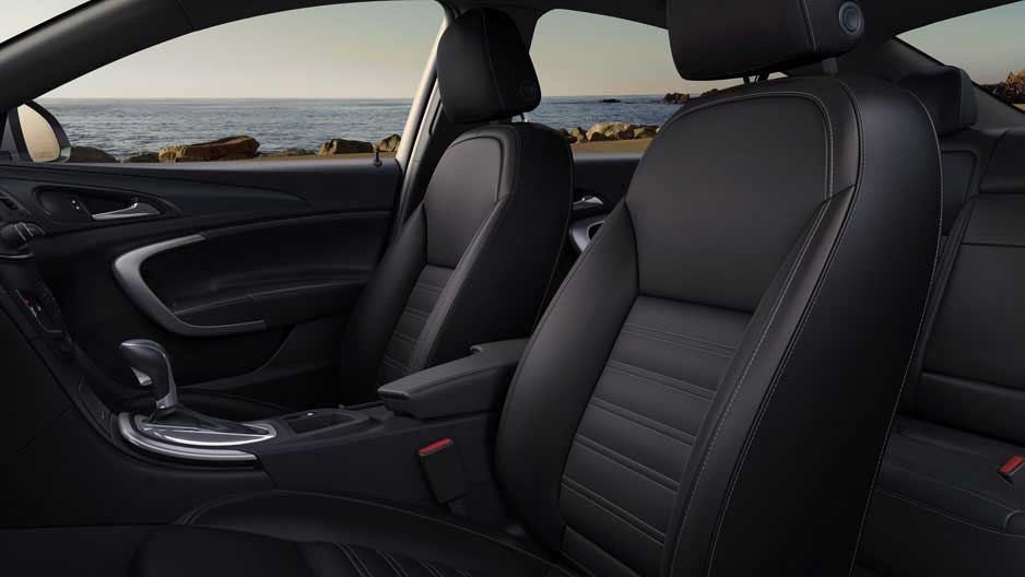 Buick Regal FWD Interior front seats