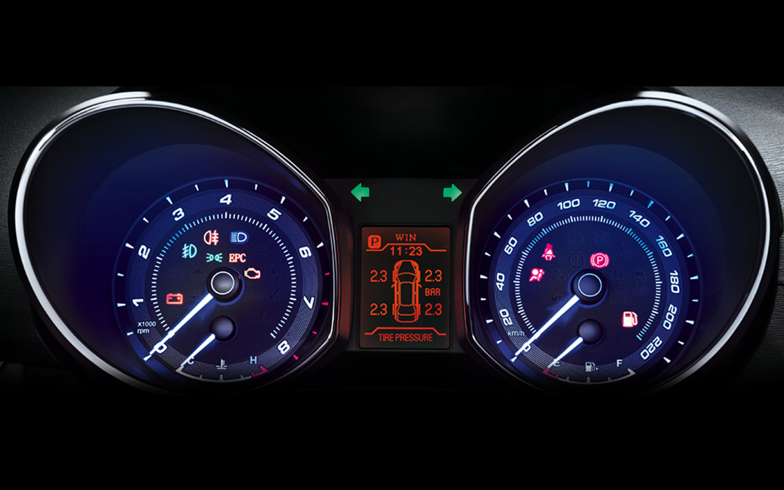 Chery Arrizo 5 MT interior speedometer