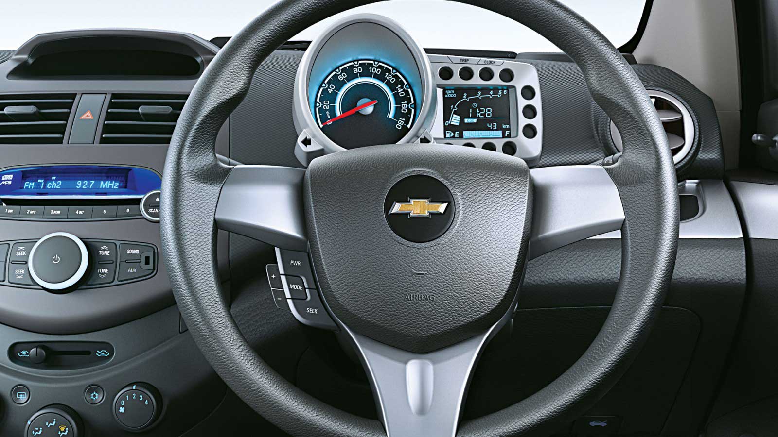 Chevrolet Beat LT Diesel Interior steering