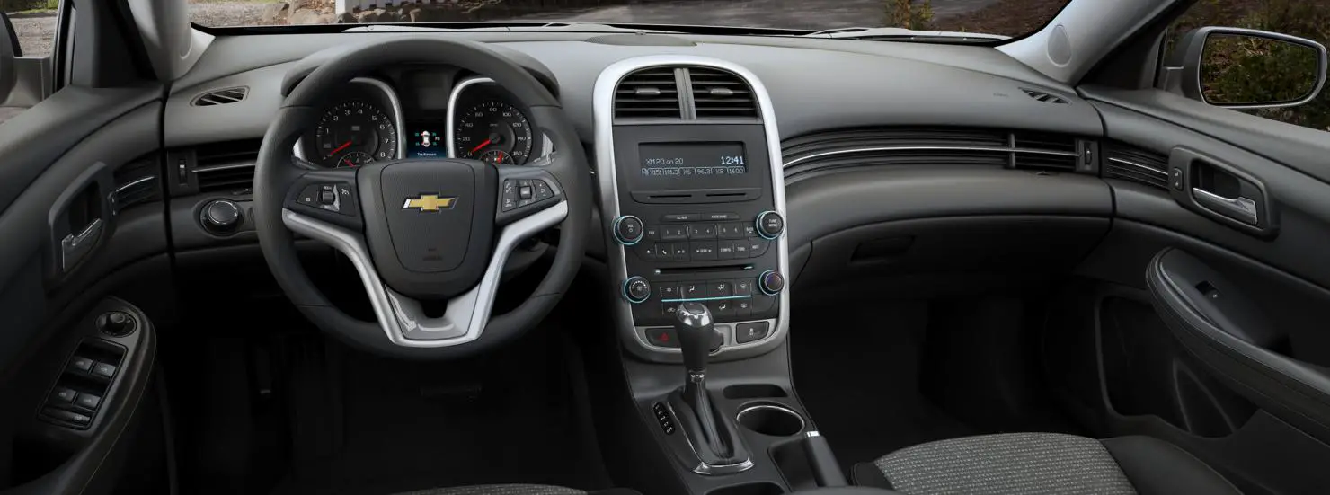 Chevrolet Malibu LTZ Limited 2016 interior front cross view