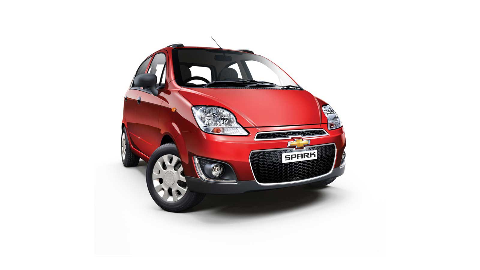 Chevrolet Spark 1.0 BS-IV OBDII Exterior front cross view