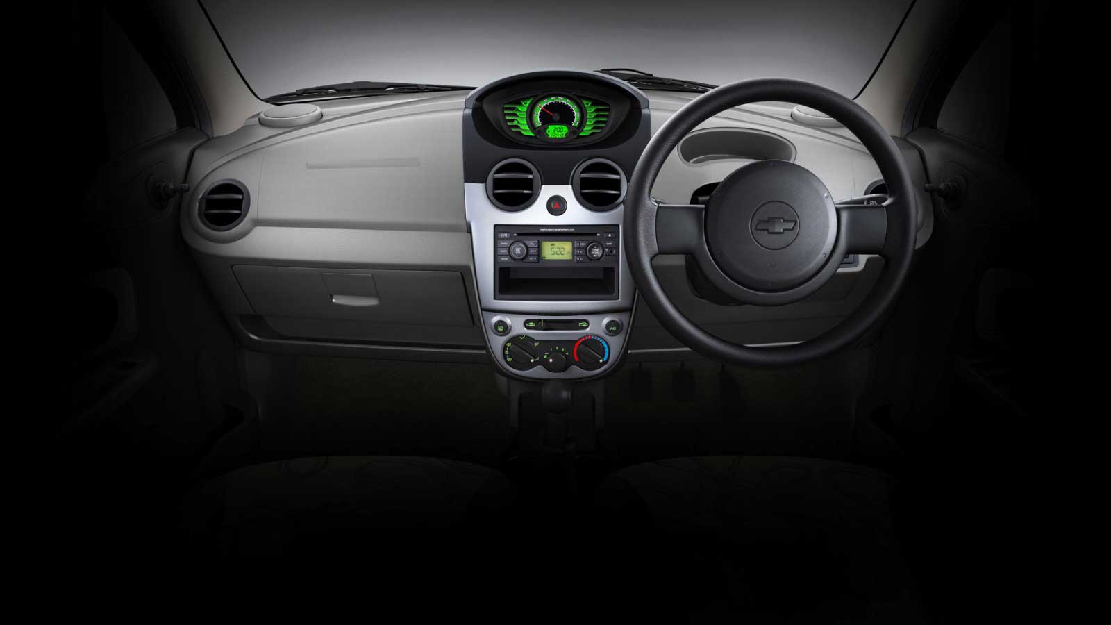Chevrolet Spark LT 1.0 BS-IV OBDII Interior steering